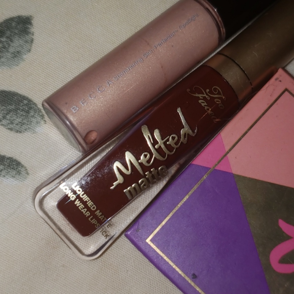 Makeup bundle - Picture 2 of 5